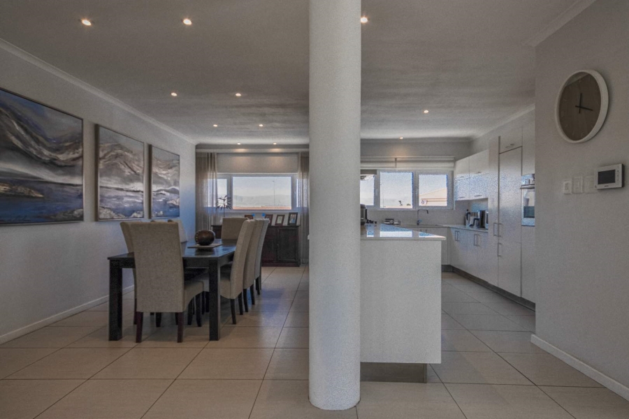 4 Bedroom Property for Sale in Sunset Beach Western Cape